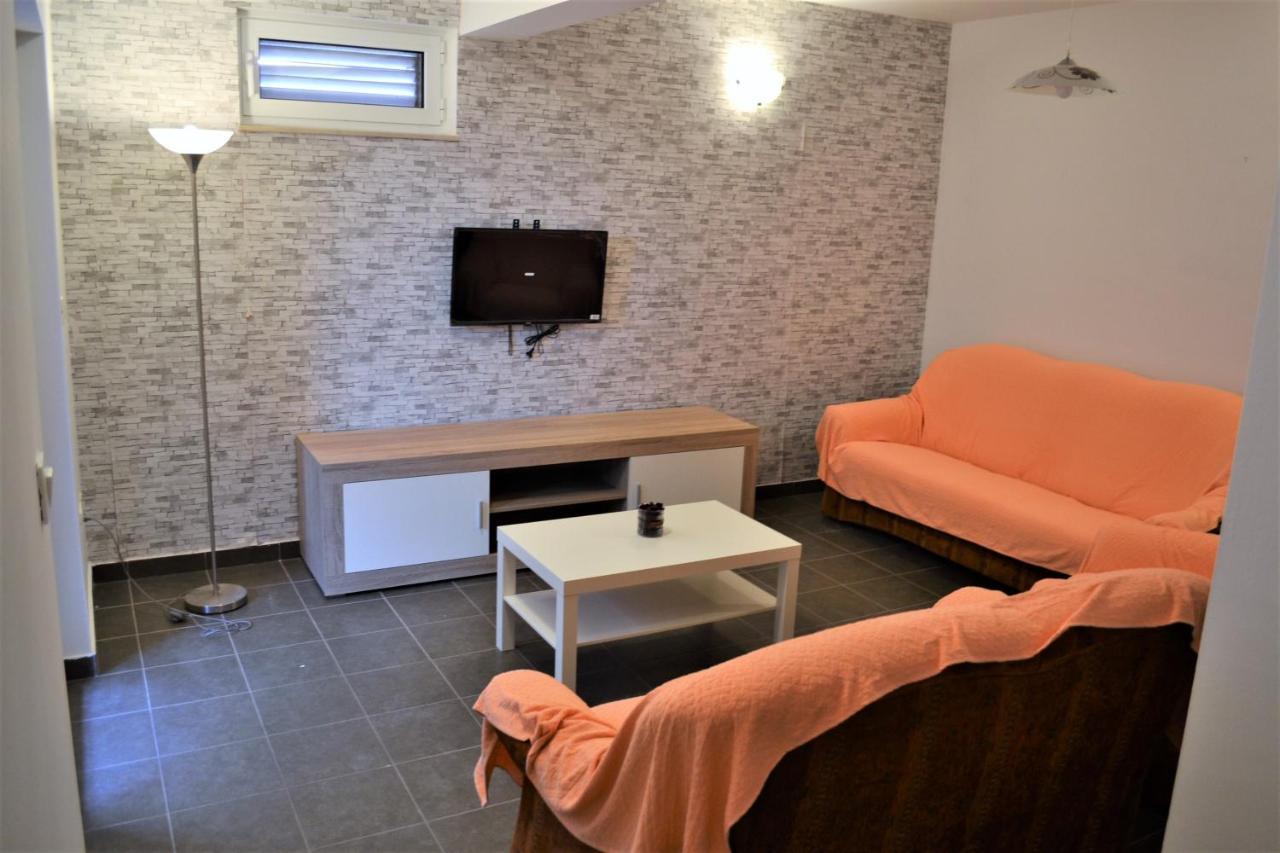 Apartment Daniela Срима Екстериор снимка
